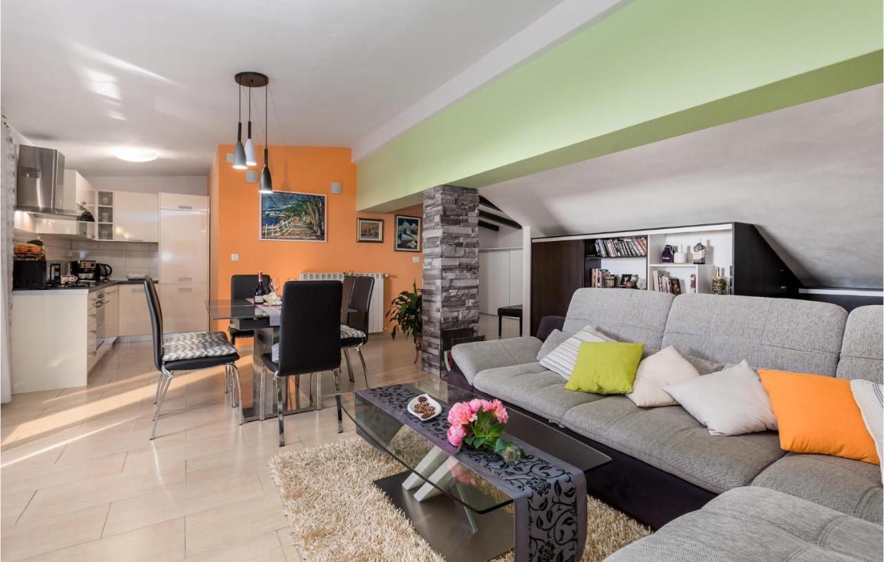 Gorgeous Apartment In Rijeka With Kitchen Extérieur photo
